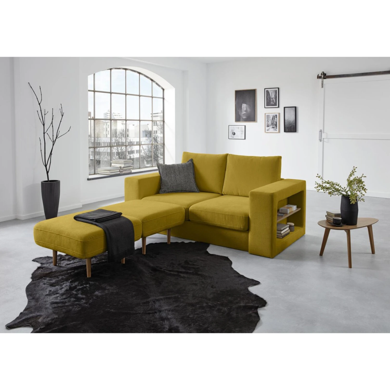 Sofa mit 2 Hockern - LOOKS by Wolfgang Joop - senf - Armlehne mit Regal - 172 cm 5 Sofa mit 2 Hockern - LOOKS by Wolfgang Joop - senf - Armlehne mit Regal - 172 cm – Bild 5